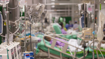 Akran zorbalığı bir oğlunu aldı, diğeri yoğun bakımda!