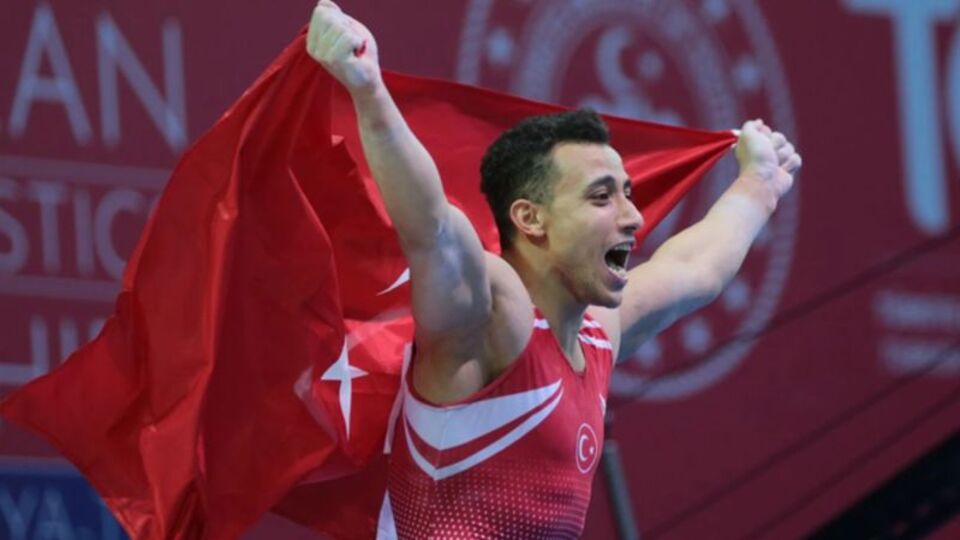 Adem Asil'den ikinci altın madalya!