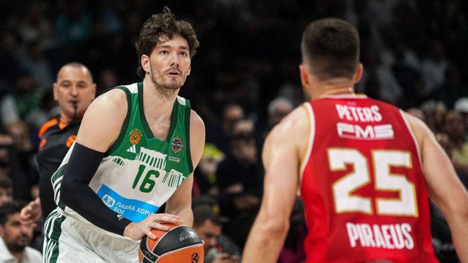 Ataman'lı Panathinaikos, Olympiakos'u devirdi