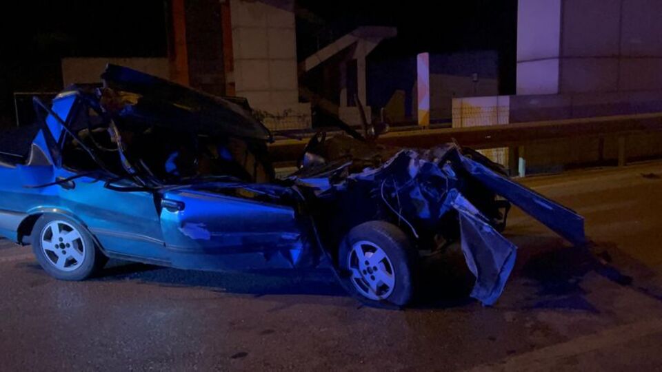 Bursa'da otomobil TIR'a çarptı: 1 ağır yaralı