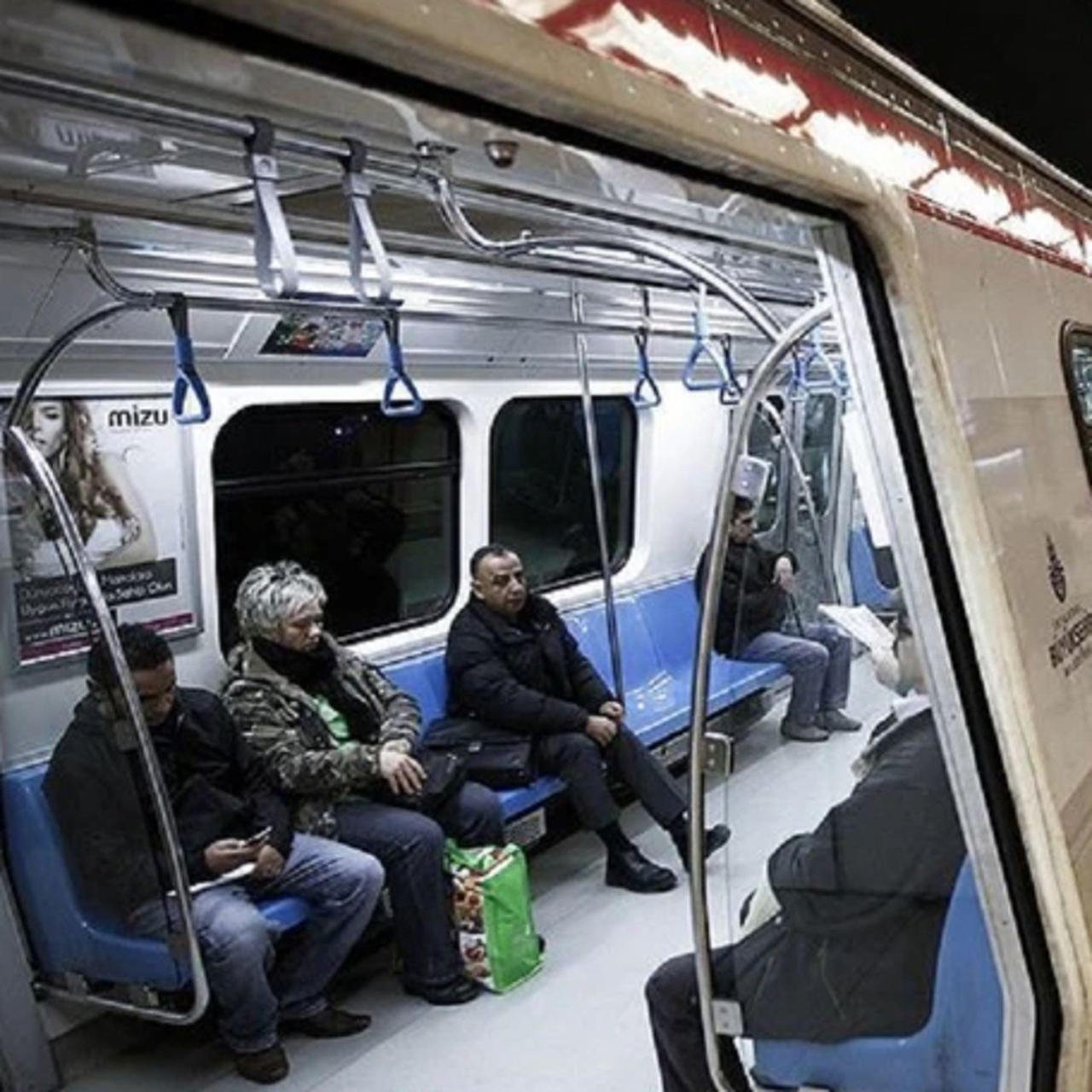 İstanbul'da 15.00'ten itibaren Metro duracak!