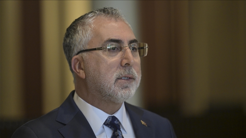 Deprem bölgesinde mücbir sebep hali uzatıldı