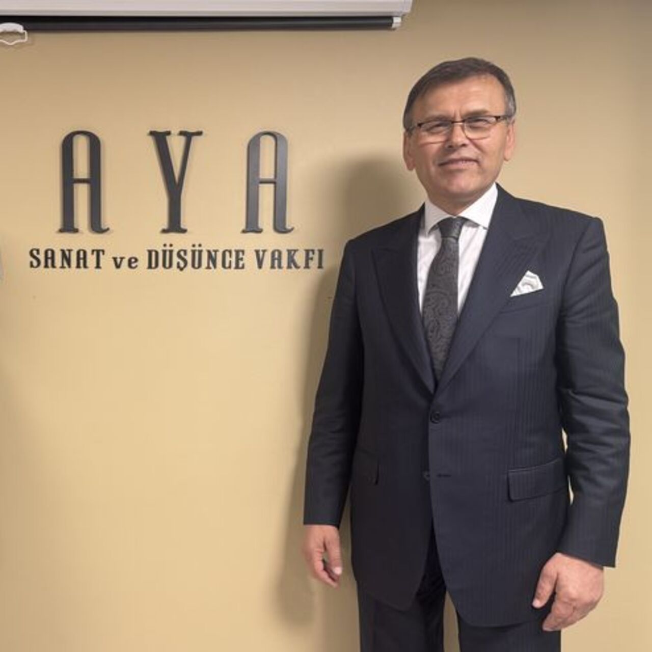 AYA Sanat ve Düşünce Vakfı Üsküdar'da düzenlenen törenle açıldı