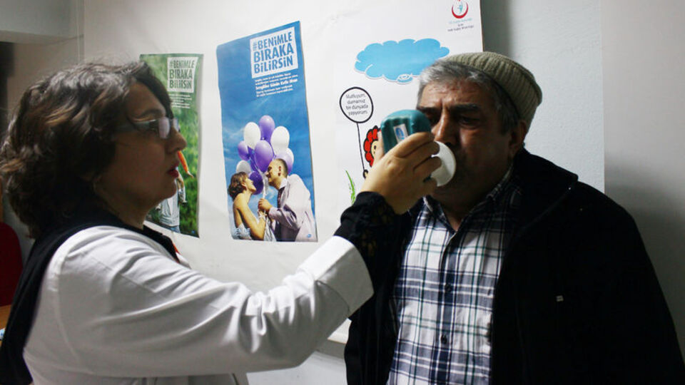 Sigara bırakma polikliniklerine 3.8 milyon kişiye hizmet