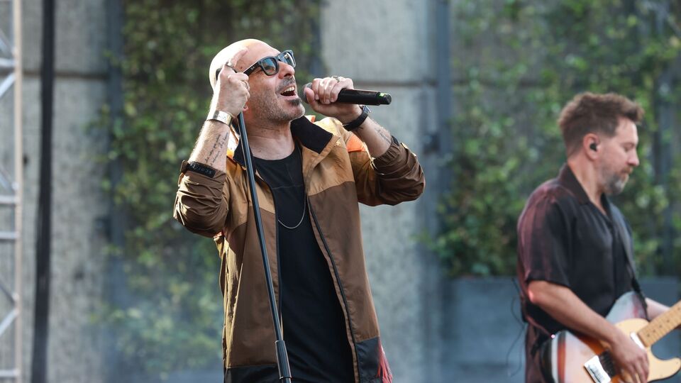 Cuma İş Çıkışı'nda Gripin sahnedeydi