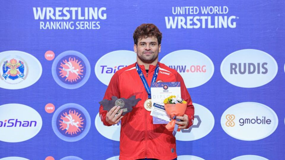 Osman Göçen altın madalya kazandı!