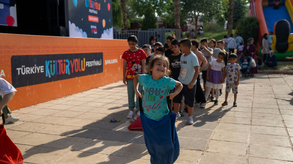 Coşkuyla devam ediyor