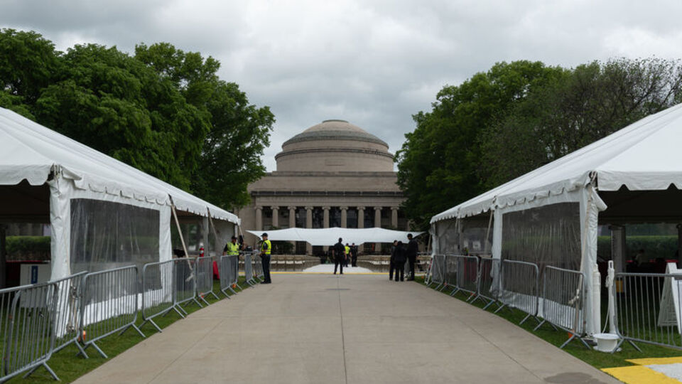 ABD'de Filistin'i destekleyen öğrenci törene alınmadı