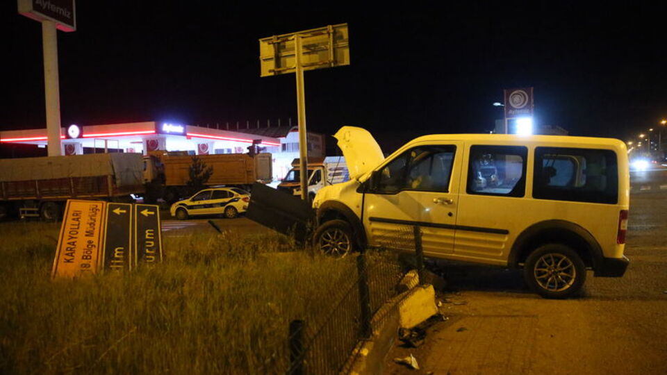 Kars'ta zincirleme kaza: 4 yaralı