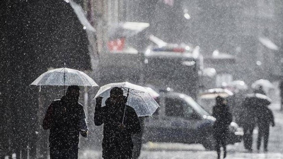 Haziran, şiddetli sağanakla başladı! Çok sayıda il için uyarı!