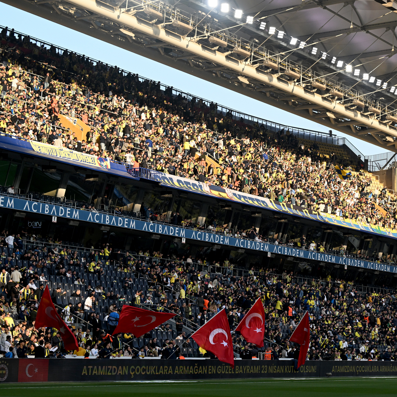 Fenerbahçe, Ülker Stadı'nda tadilata başladı
