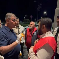 İzmir Büyükşehir Belediye Başkanı Cemil Tugay, çöp topladı | Son dakika haberleri