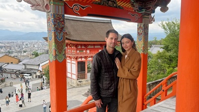 Milyarder eşiyle Japonya'da