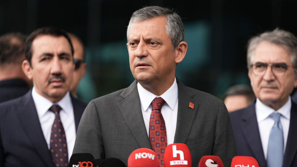 Özel'den İzmir'deki grev hakkında açıklama