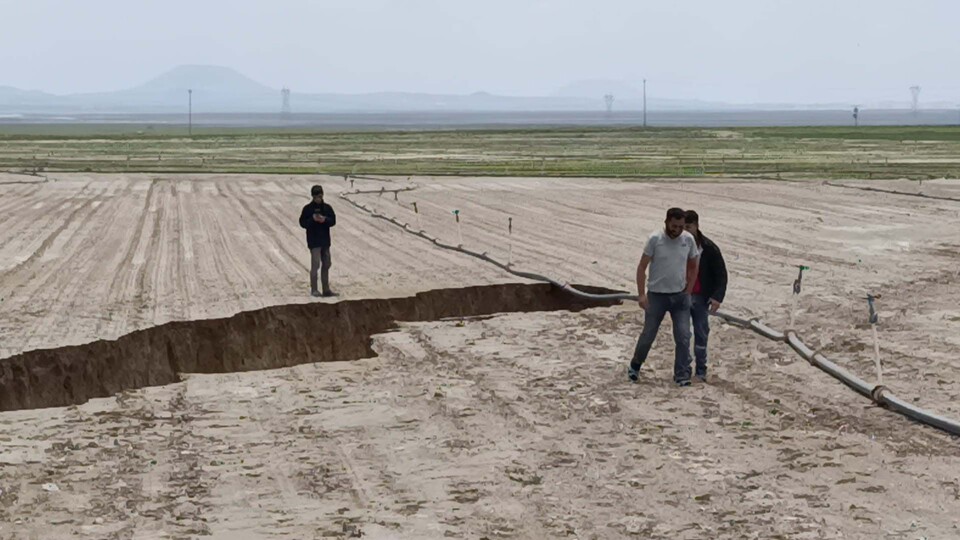 Bu kez obruk değil! Yağış sonrası korkutan görüntü!