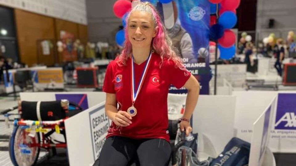 Şenay Güner'den çifte madalya