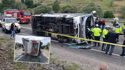 Midibüs devrilip sürüklendi! Taziye dönüşü facia!