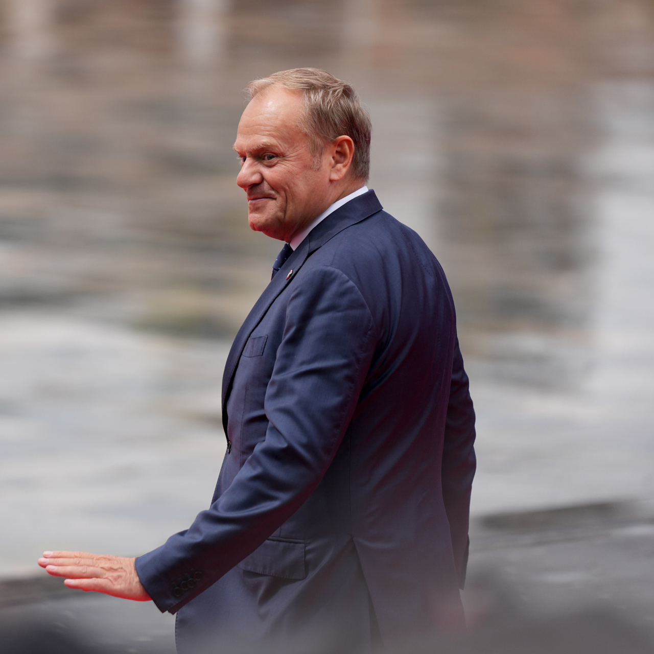 Polonya'da Başbakan Tusk güvenoyuna gidiyor
