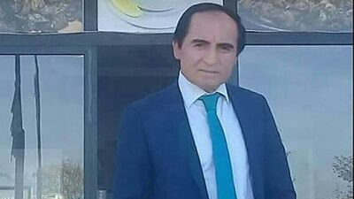 Okul müdürü odasında ölü bulundu!