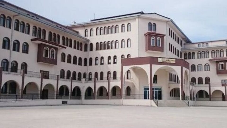 Okulda çiçek hastalığı alarmı: Eğitime ara verildi