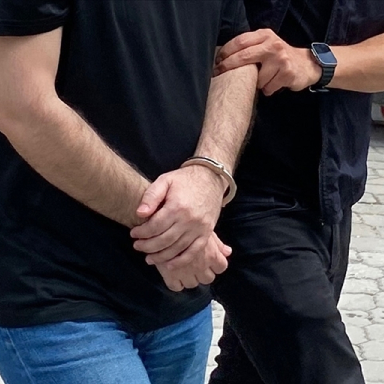 Sosyal medyadan asılsız paylaşıma 2 gözaltı