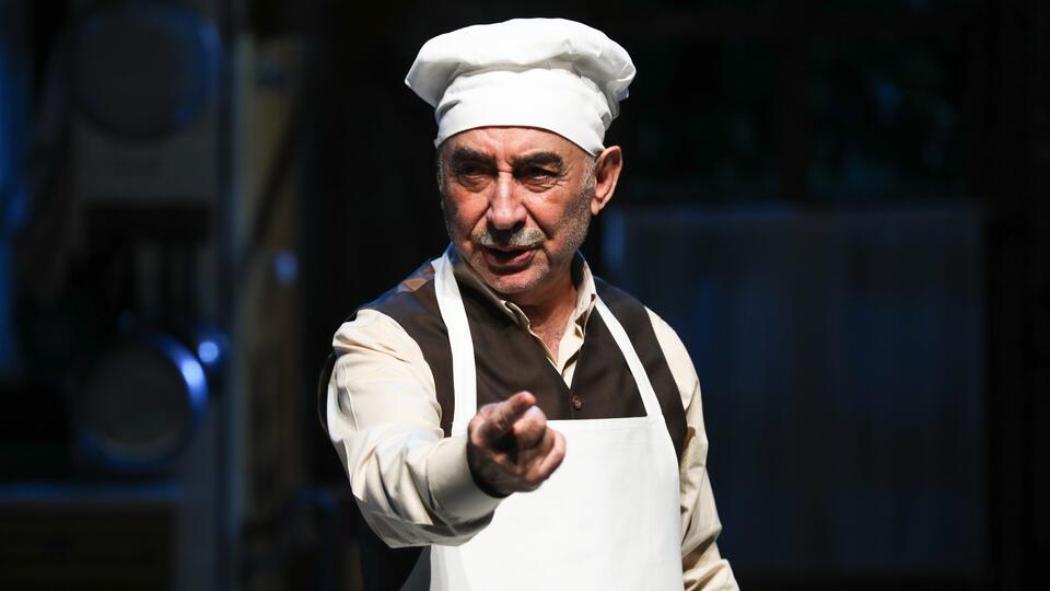 Usta oyuncu Şener Şen'in Zengin Mutfağı, son kez sahnede!