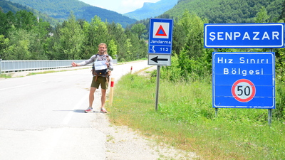 Amerikalı gençten otostopla Türkiye turu