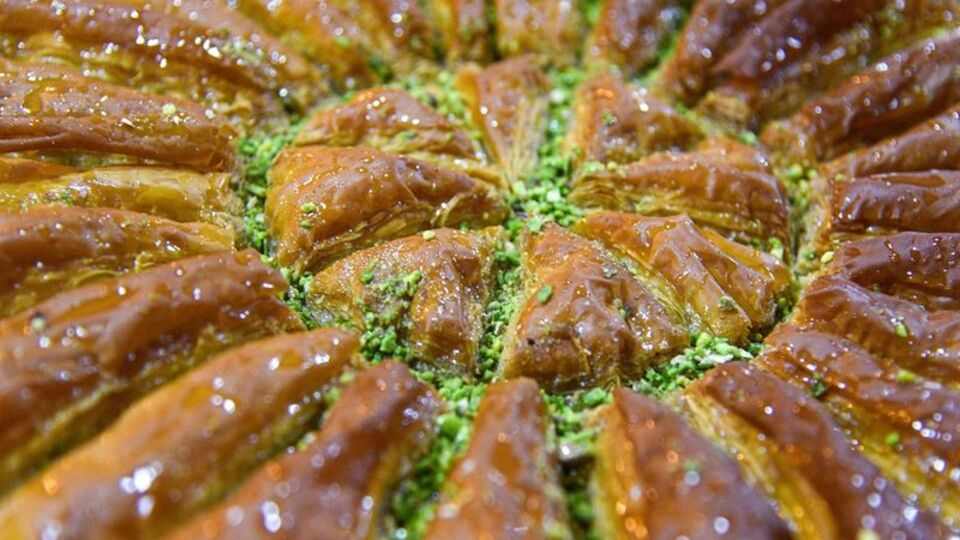 20 baklava numunesinin 5'inde bakteri çıktı