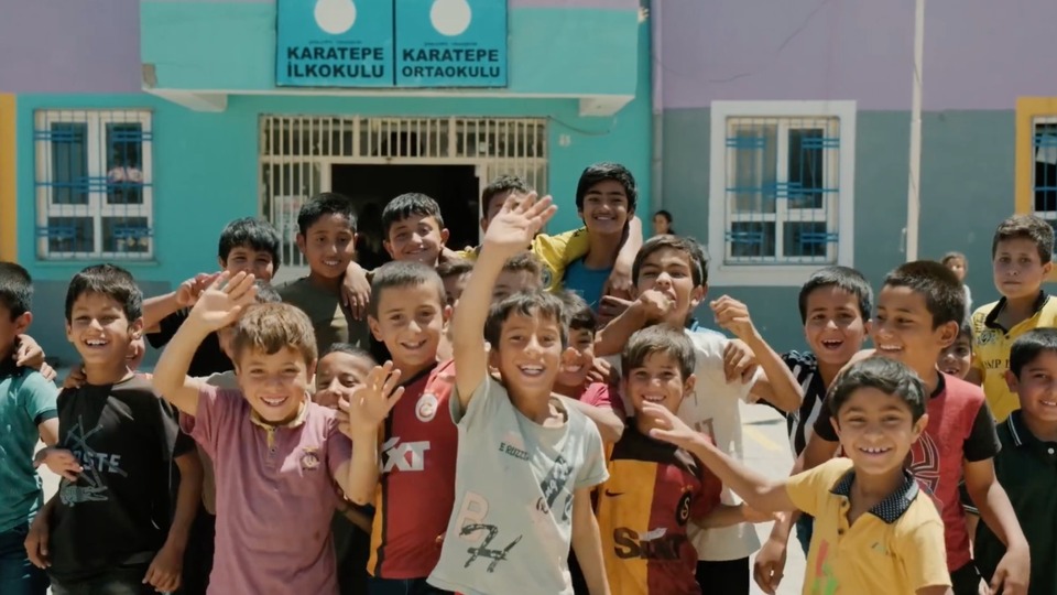 Okul müdürü ve öğretmenlerden örnek davranış! Çocuklar için müze kurdular