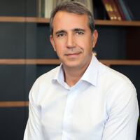 İş insanı İlbak cezaevinden çıktı