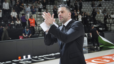 Beşiktaş, Alimpijevic ile sözleşme yeniledi!