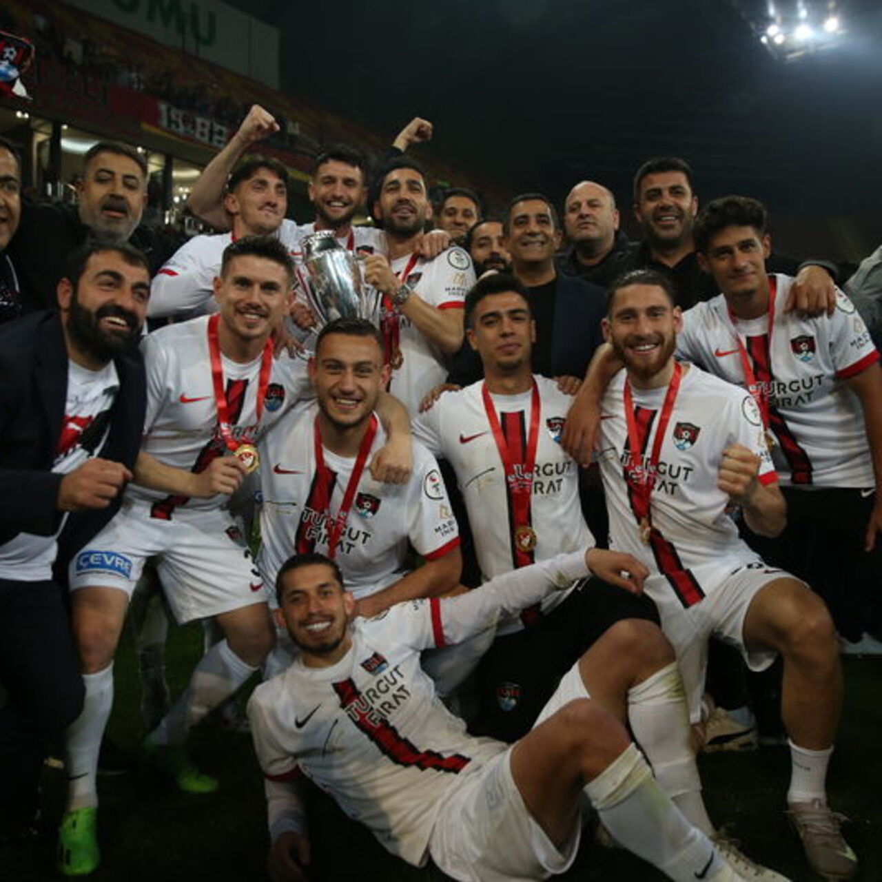 Van Spor şampiyonluğu kutluyor!