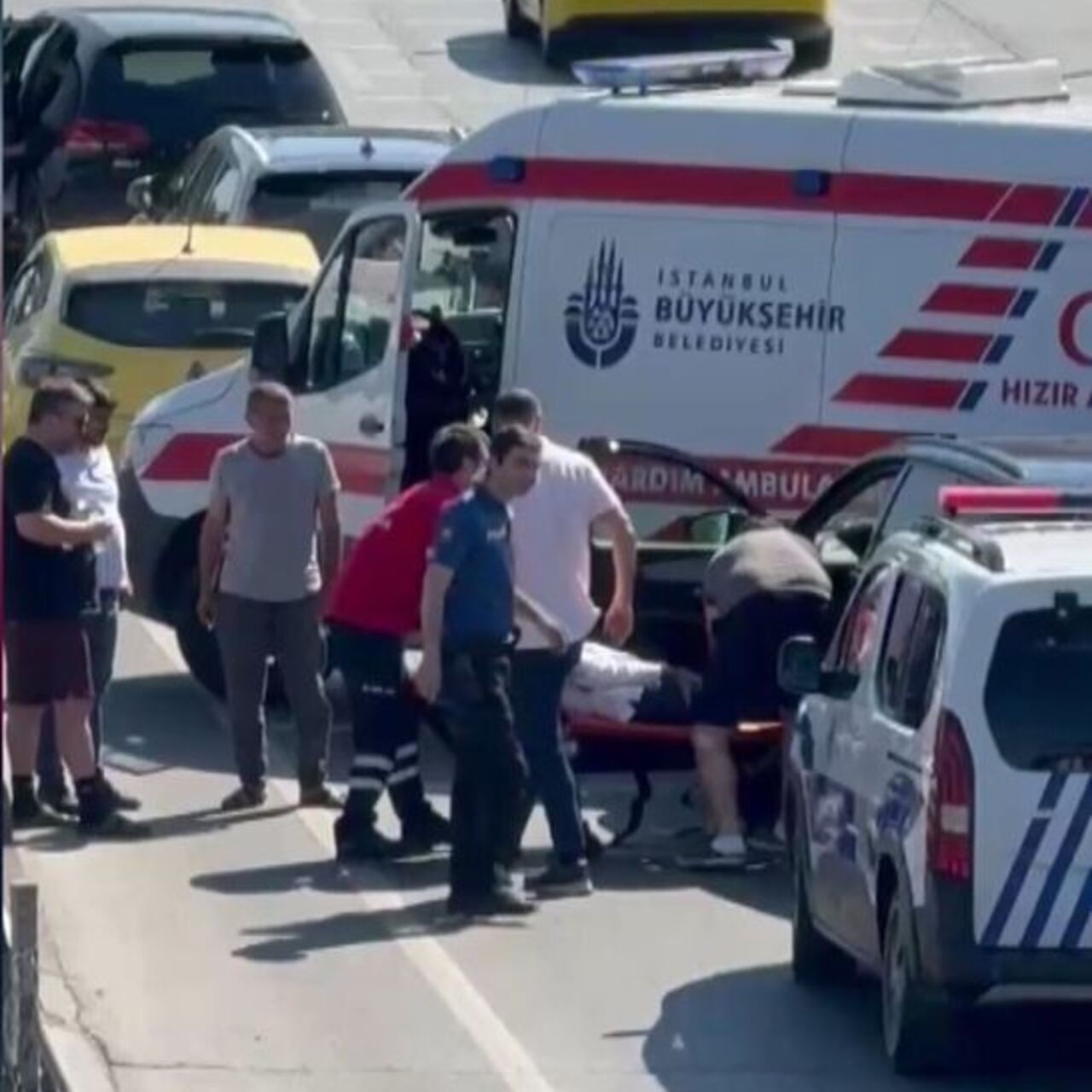 Aracında Kilitli Kalan Sürücü, Seyir Sırasında Fenalaştı