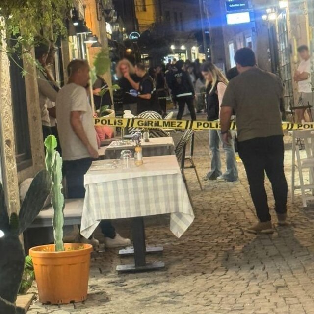 Çeşme'de iş insanına silahlı saldırı