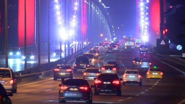 Otogar, köprü ve yollarda bayram yoğunluğu