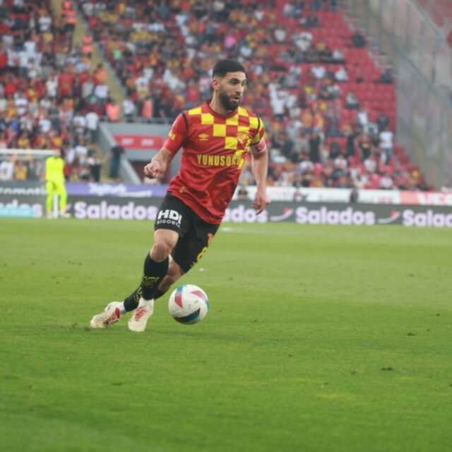 Göztepe, Ahmed Ildız'la uzattı!