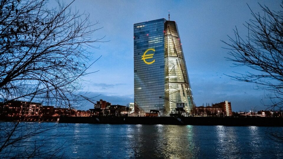 Avrupa Merkez Bankası'ndan faiz indirimi