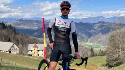 Milli bisiklekçi, son yolculuğuna uğurlandı