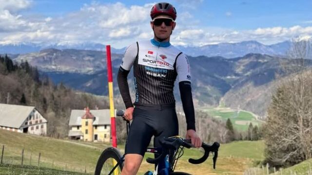 Milli bisiklekçi, son yolculuğuna uğurlandı