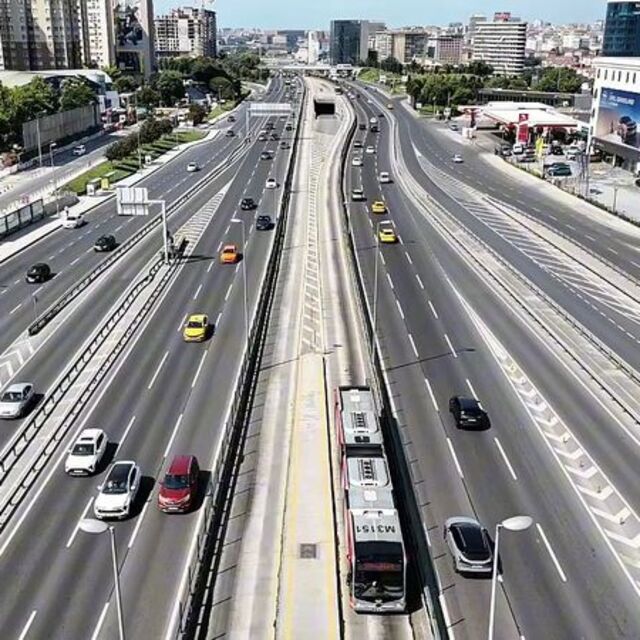İstanbul'da yollar boş kaldı!