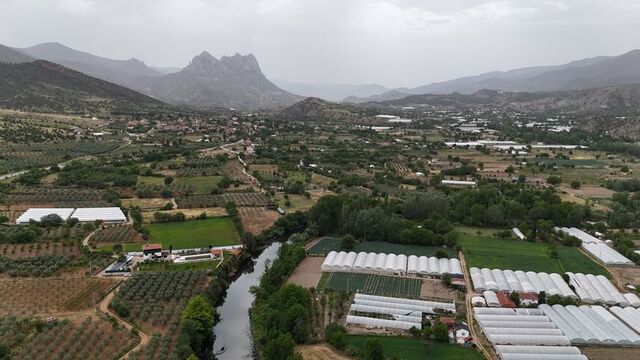 En sıcak ilçede termometre 43'ü gördü!