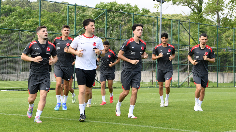 Ümit Milliler'de Arnavutluk mesaisi!