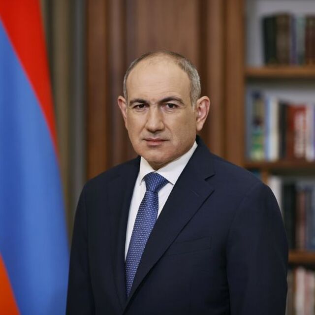 Paşinyan'dan Azerbaycan'a bayram kutlaması