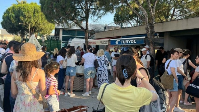 Kurban Bayramı'nın 2. gününde kapıda vizeye yoğun ilgi