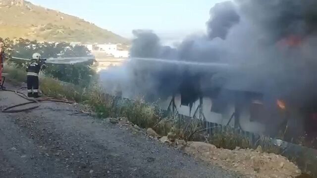 Bodrum'da işçilerin kaldığı 30 konteyner yandı!