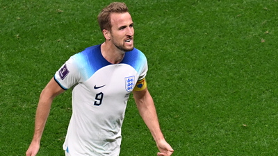 İngiltere tek attı 3 aldı!