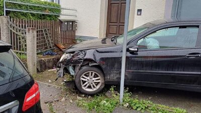 Almanya'da araç yayalara çarptı: 5 yaralı