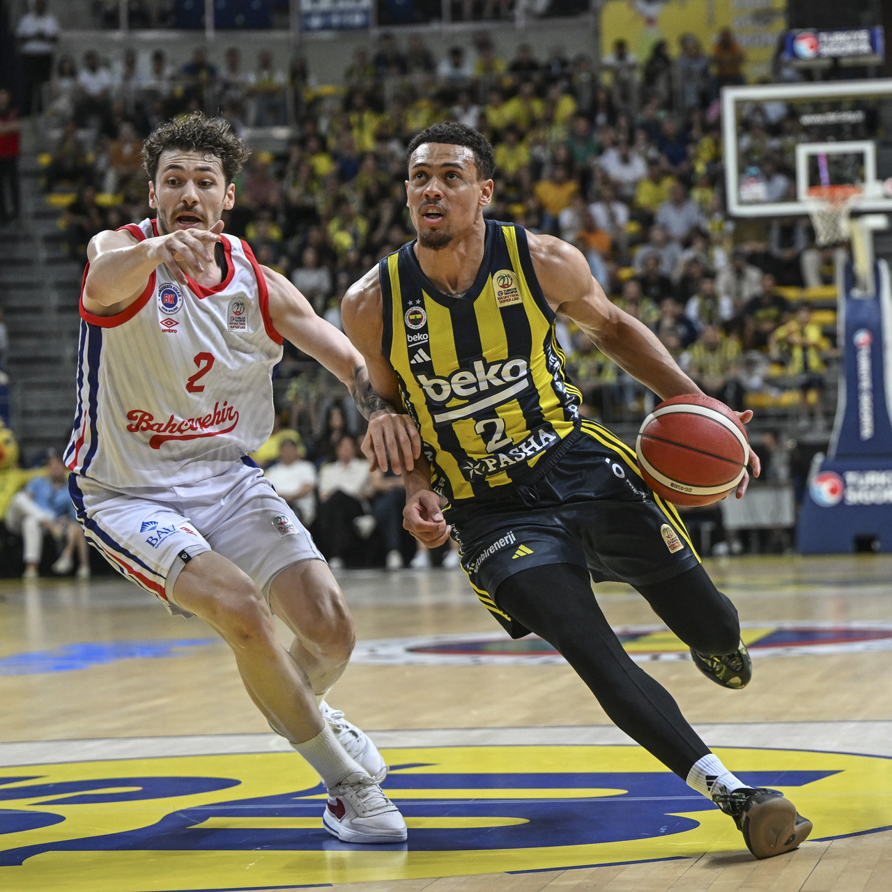 Fenerbahçe Beko final kapısını araladı!
