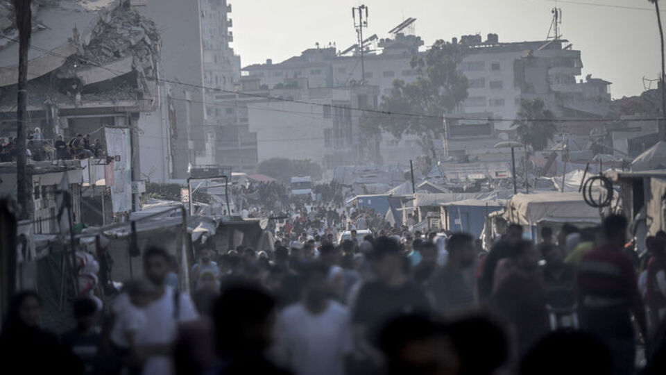 DSÖ: Gazze'de sağlık sistemi çöküyor