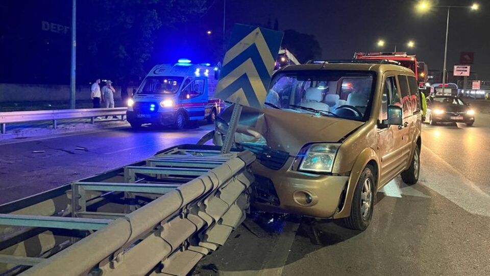 D-100 kara yolundaki kaza ulaşımı aksattı